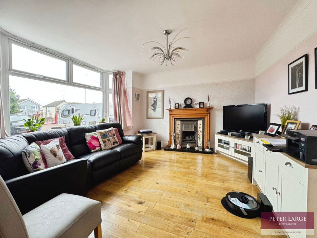Foryd Road, Kinmel Bay, Conwy LL18 5BB