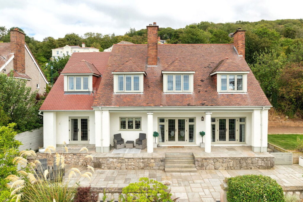 Property Image 0