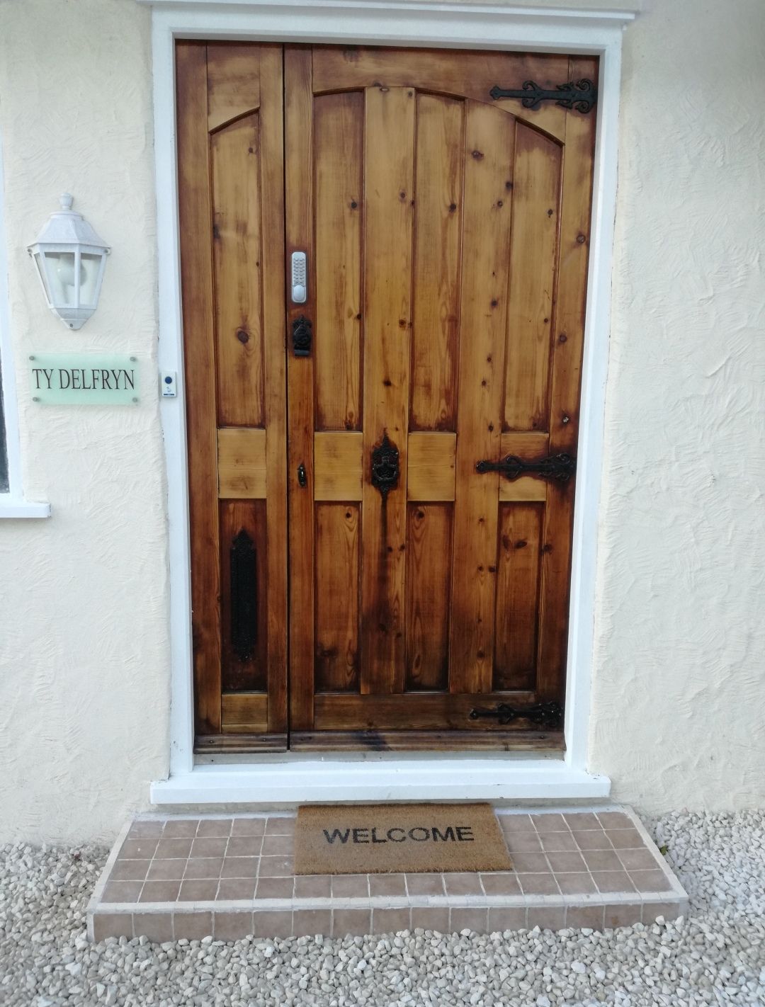 Driveway-entrance_1785338771822.jpg