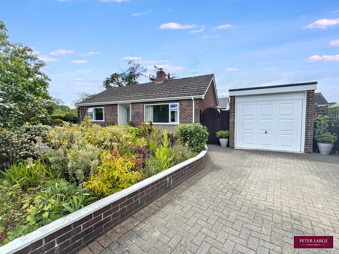 Brondyffryn, St Asaph, Denbighshire LL17 0YA