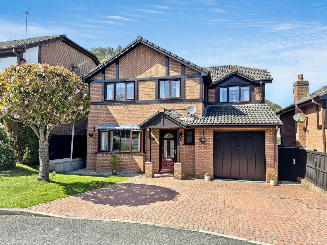 Bryn Castell, Abergele, LL22 8QA