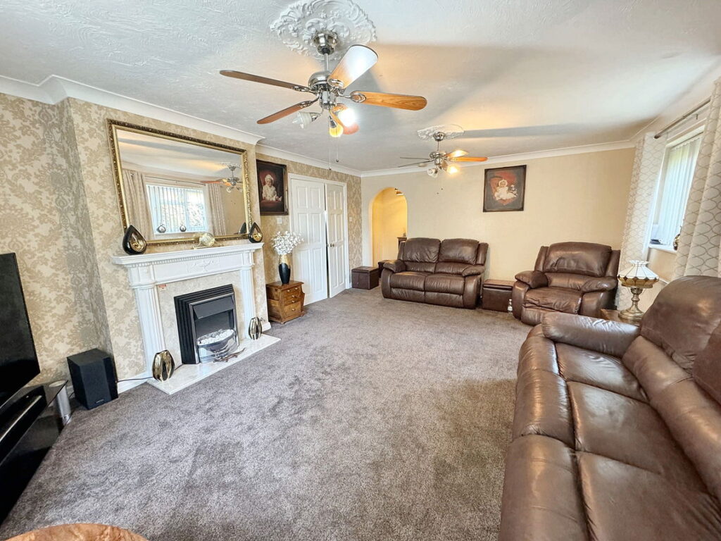Kinmel Way, Towyn, Abergele, Conwy, LL22 9NE