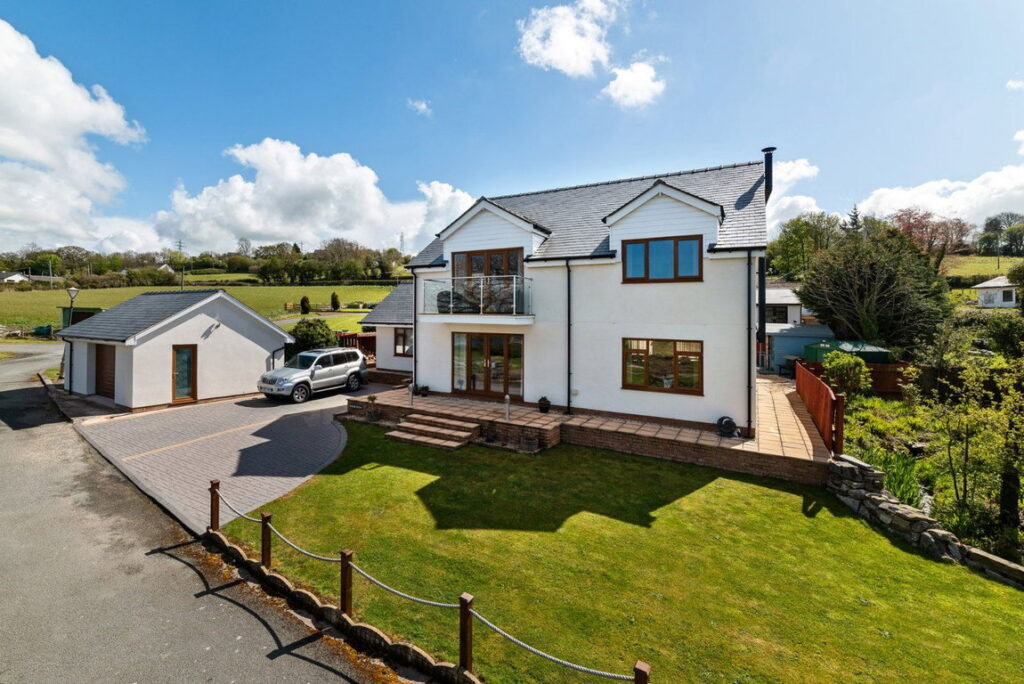 Property Image 0