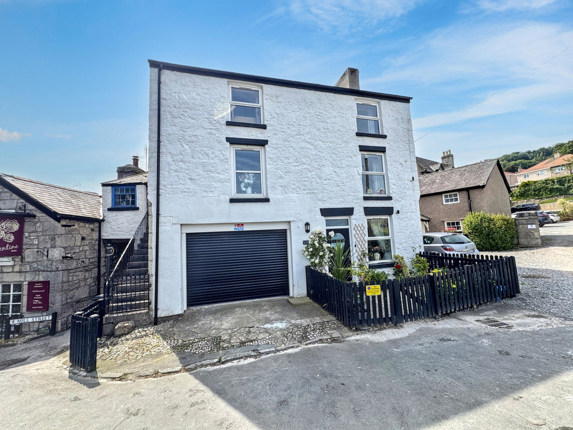 Abergele Road, Llanddulas, Conwy, LL22 8EN