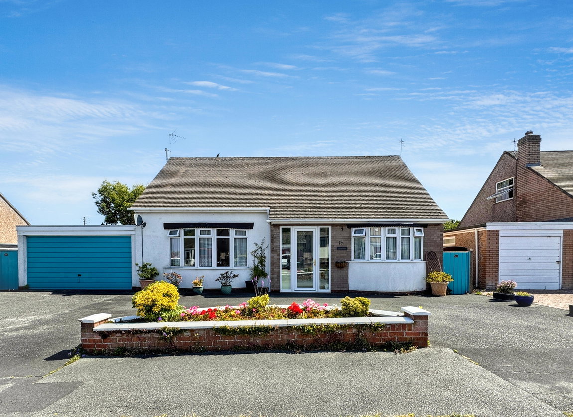 Bryn Twr, Abergele, Conwy, LL22 8DD