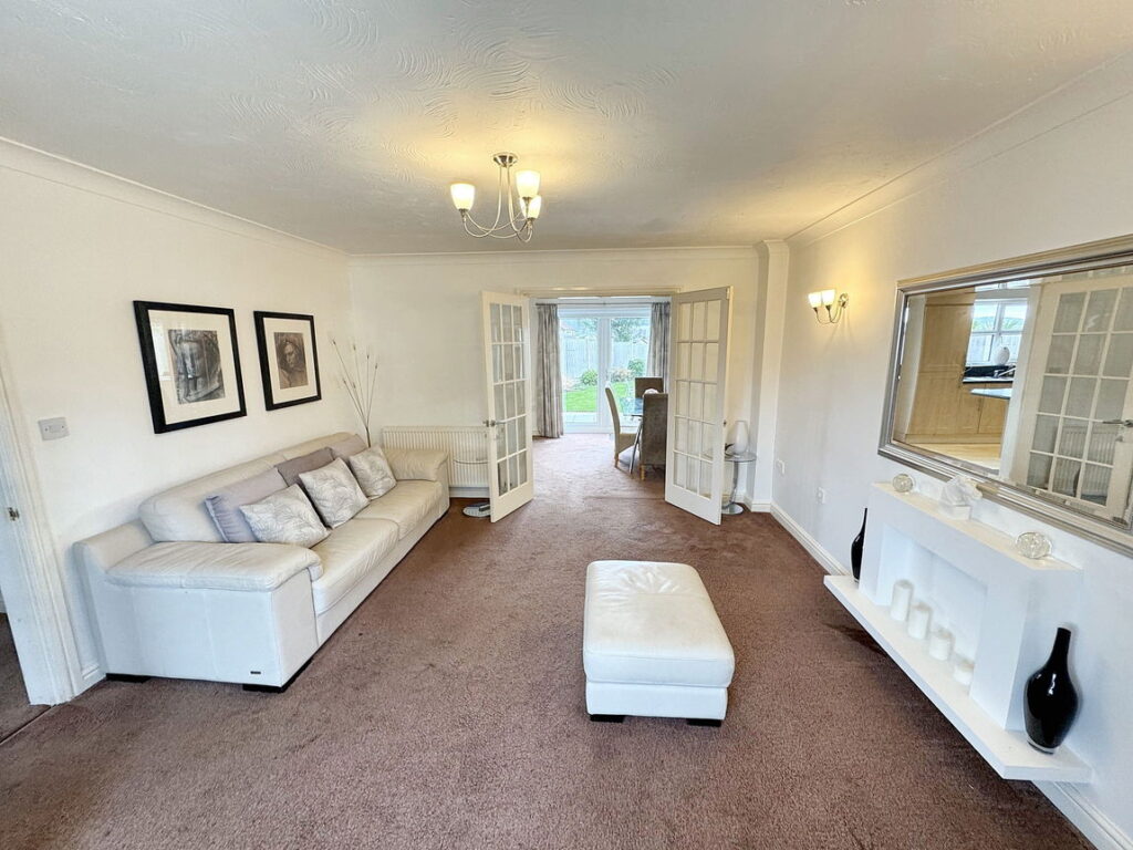 Ffordd Y Berllan, Towyn, Abergele, LL22 9LZ