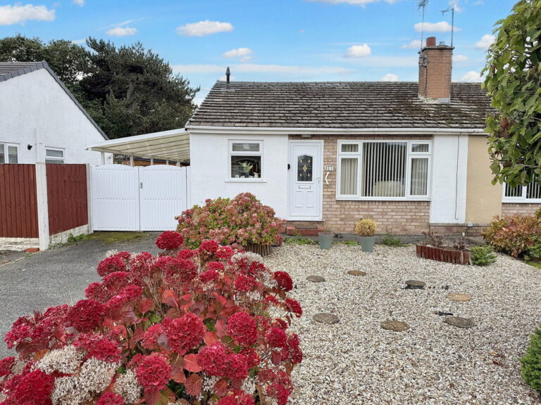 Wentworth Avenue, Abergele, Conwy Image
