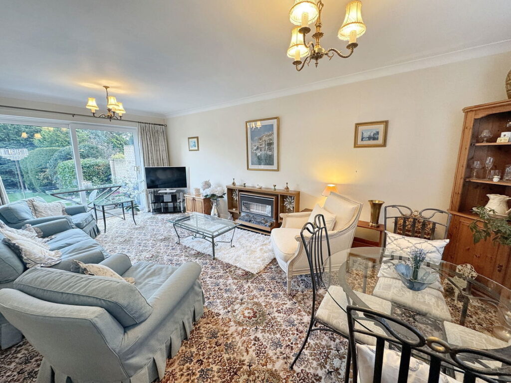 Bryn Twr, Abergele, Conwy, LL22 8DD