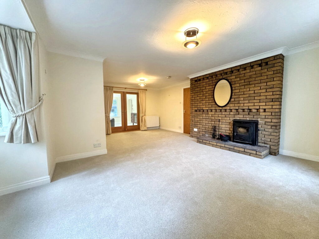 Llys Dolhaiarn, Llanfairtalhaiarn, Abergele, Conwy, LL22