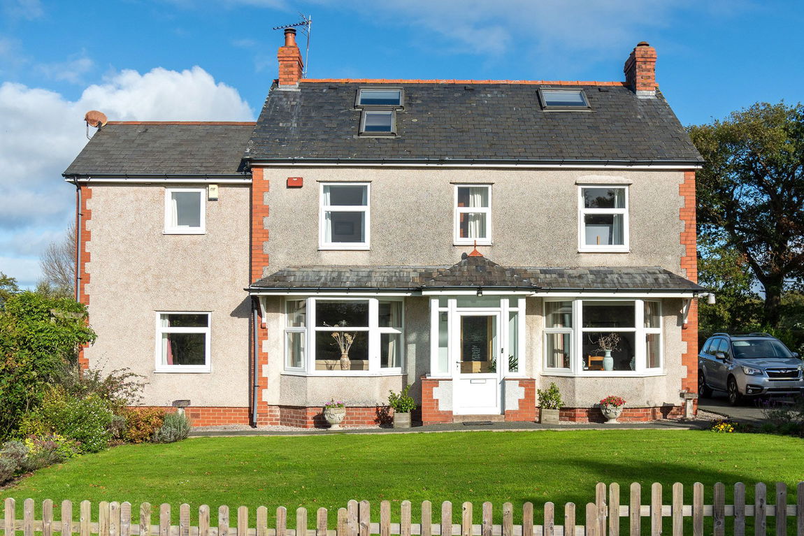 Cwm, Rhuddlan, Denbighshire LL18 5RY