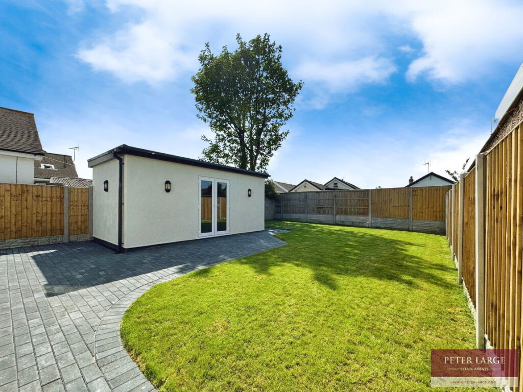 39 Dyserth Road, Rhyl, Denbighshire, LL18 4DR