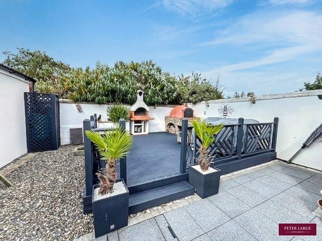 decking-1_1788538242093.jpg