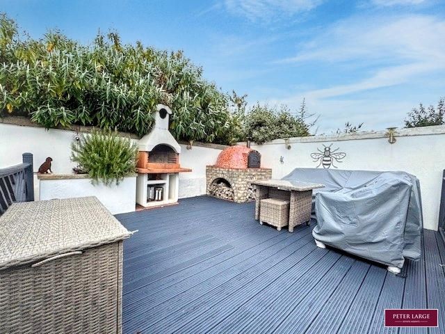 decking-3_1788538242094.jpg