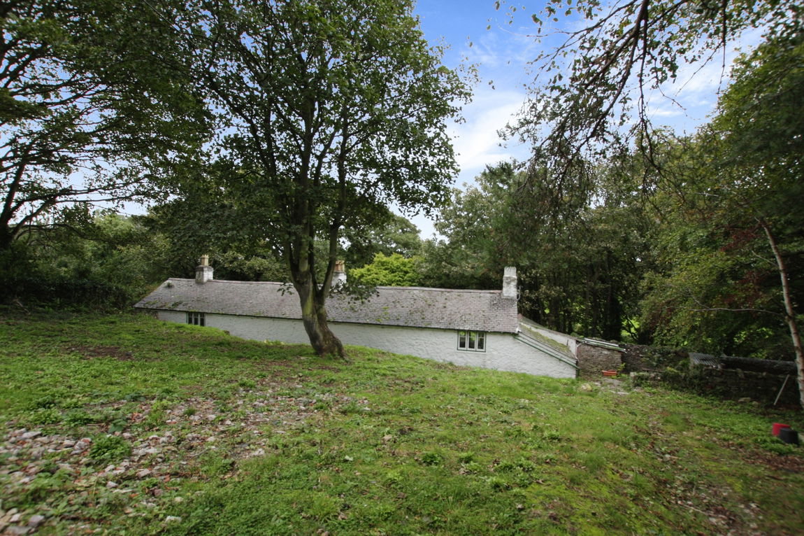 Bryniau, Dyserth, Denbighshire LL18 6BY