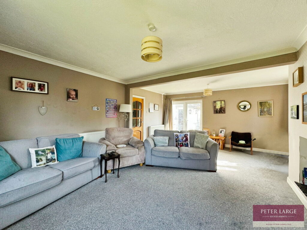 4 Roe Parc, St Asaph, LL17 0LD