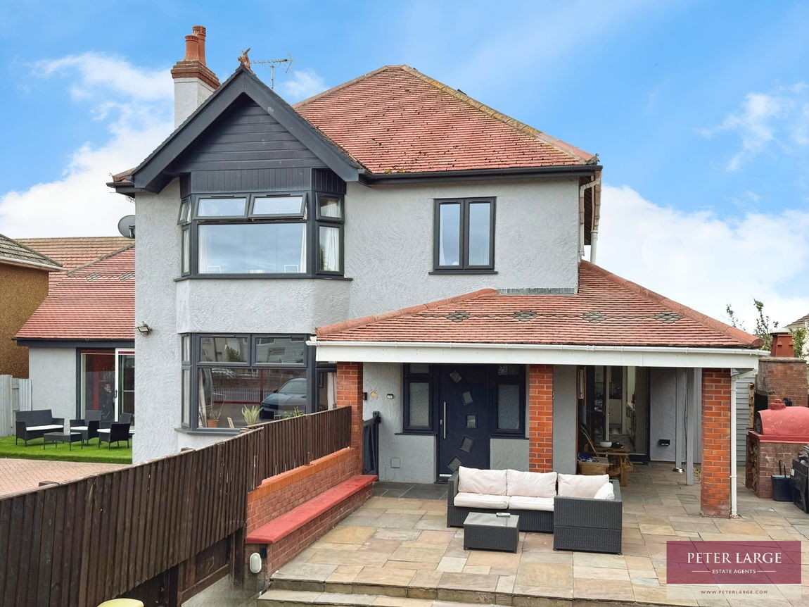 Foryd Road, Kinmel Bay, Conwy LL18 5BB
